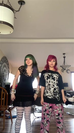 Epic Dance Moves from a Rave Girl