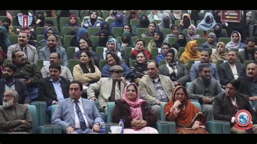 𝑃𝑟𝑖𝑚𝑒 𝑀𝑖𝑛𝑖𝑠𝑡𝑒𝑟’𝑠 𝐿𝑎𝑝𝑡𝑜𝑝 𝑆𝑐ℎ𝑒𝑚𝑒: 1,934 𝑆𝑡𝑢𝑑𝑒𝑛𝑡𝑠 𝑅𝑒𝑐𝑒𝑖𝑣𝑒 𝐿𝑎𝑝𝑡𝑜𝑝𝑠 𝑎𝑡 𝐺𝐶𝑈𝐹 A dignified ceremony was held at 𝐆𝐨𝐯𝐞𝐫𝐧𝐦𝐞𝐧𝐭 𝐂𝐨𝐥𝐥𝐞𝐠𝐞 𝐔𝐧𝐢𝐯𝐞𝐫𝐬𝐢𝐭𝐲 𝐅𝐚𝐢𝐬𝐚𝐥𝐚𝐛𝐚𝐝 under the Prime Minister’s Laptop Scheme, during which laptops were distributed among 1,934 students to promote digital learning and empower youth through technology. Federal Minister for Inter-Provincial Coordination 𝐒𝐞𝐧𝐚𝐭𝐨𝐫 𝐑𝐚𝐧𝐚 𝐒𝐚𝐧𝐚𝐮𝐥𝐥𝐚𝐡 𝐊𝐡