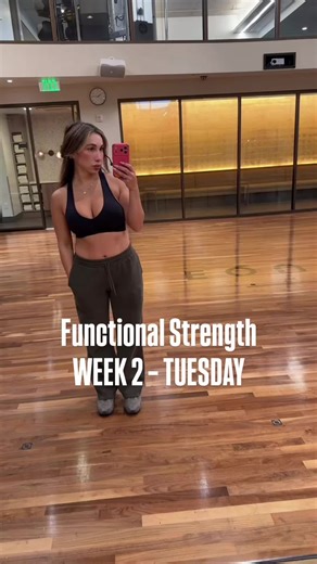 Total-body athletic strength done right. This session builds strength from the ground up, trains rotation and control, and finishes with conditioning that actually carries into real life. No random workouts. No unnecessary impact. Just smart training that helps you move better, feel stronger, and stay pain-free. Train smart. Move freely. Comment Train to work together #StrengthProgramming #TotalBodyWorkout #RotationalCore #ConditioningTraining #FunctionalStrength