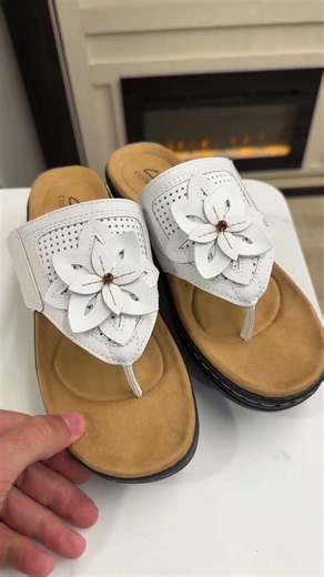 Clarks Collection Leather Thong Sandals Flip Flops #tiktokshopcreatorpicks #tiktokshopstockup