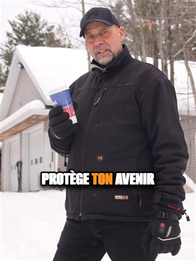 ☕🏠 Pour même pas le prix d’un café par jour, tu protèges ton avenir À la maison aussi, un accident peut arriver vite. Monter sur une échelle pour nettoyer les gouttières, accéder au toit ou faire des réparations… ça semble banal, jusqu’à ce que ça glisse. 💡 Avec le stabilisateur d’échelle Protec-Mi, pour un coût équivalent à moins qu’un café par jour, tu investis dans : ✔️ ta sécurité et celle de ta famille ✔️ des travaux faits avec plus de confiance ✔️ la prévention des chutes à la maison ✔️ 