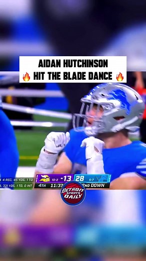 #AidanHutchinson does the blade dance 🕺 🔥