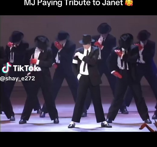Michael Jackson Honors Janet at 1995 VMAs