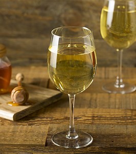 Exploring The Health Benefits Of Mead