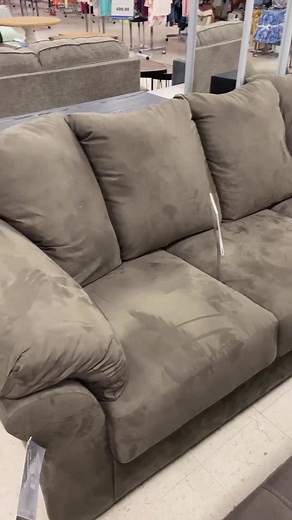 Shop the famous brands you love at prices that WOW. 📍Gabe's is a one-stop shop for top apparel, home décor, pantry essentials, and more at up to 70% off department-store prices. Pro Tip: New deals arrive daily—hurry in! 🛒🏃‍♀️ | Gabe's Stores