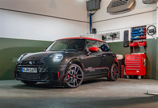 最新モデルで「GP」再現、MINI「GP インスパイアード・エディション」限定200台を発売…587万円から 2枚目の写真・画像 | レスポンス（Response.jp）