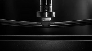 Tube Deflection Test - Stainless Steel Tubes Timeless Tube