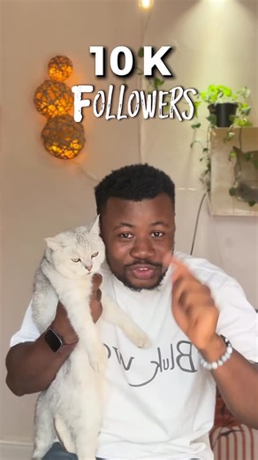 JASON THE CAT GUY™️ on Instagram: "10k cat lovers, cat parents, cat admirers, cat servants 😅😂😂🤣🤣 Thank you so much for this 😩😩 By the way Femi is also happy don’t mind him, his meal is just two seconds late 🤣 . . #jasonthecatguy #catsnigeria #cats #cattitude #catsofinstagram #catlovers"