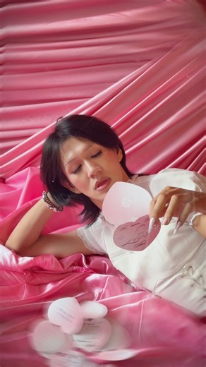 ចង់ធ្វើអីថ្ងៃ Valentine? Us: Phka Valentine Gift Set✨🫦 ✨ឈុត 30$: Lip Oil x3 Mini Keychain x2 Case Lip Oil x1 Note Card x1 ✨ឈុត 20$: Lip Oil x32 Mini Keychain x2 Note Card x1 ✨ឈុត 10$: Lip Oil x1 Mini Keychain x1 Note Card x1 🗓ពីថ្ងៃ 10​ ដល់ 12កុម្ភុៈ 📍កម្មង់បានទាំង Online, Website និងហាងផ្ទាល់ #phkalipoil #valentine #gift #phka #បបរមាត់ចែងចាំងដូចកញ្ចក់ #លអគន់ដូចផ្កា | ផ្កា - phka