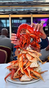 It’s true, you really can find unlimited seafood here in Los Angeles 🦀 Reservations available through 🔗 in bio! | Cafe Sierra Hilton Universal