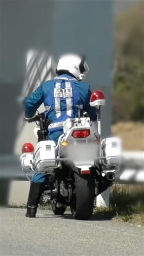 【加速‼️】白バイが速度違反のフィットを検挙‼️ [大阪府警] #shorts