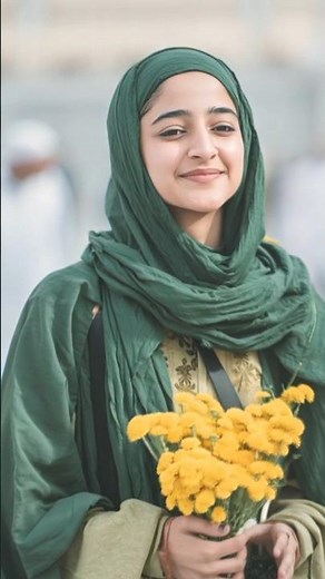 A Beautiful Muslim Girl in Masjid an-Nabawi | Serene & Spiritual Madina Moment