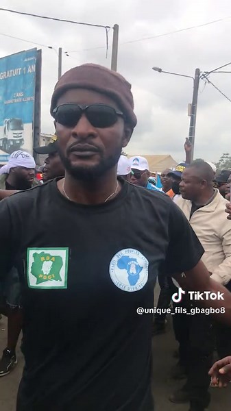 Pickas : Un Garçon et Sa Vieille Picasse