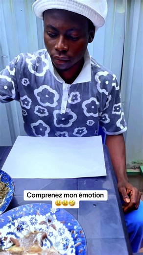 Comment les enfants se battent pour le riz chez le sponsor ?