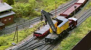 Eisenbahn-Romantik: Weichenwechsel auf der Modellbahn