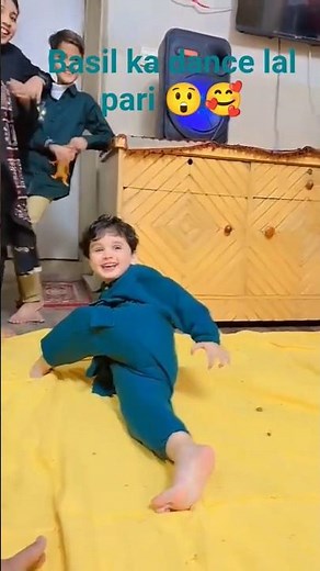 Basil maazsafdar ka dance😱wah basil to dancer nikla🥰lal pari lal pari😲wah Bhaee basil 🤩#viralhogaya