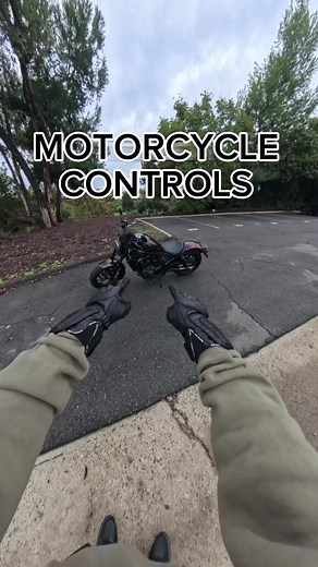 Understanding Basic Motorcycle Controls for Beginners