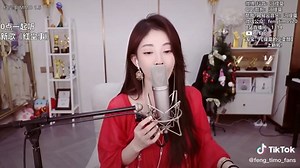 Brushing Hair and Cozy Ambiance: A Relaxing Experience