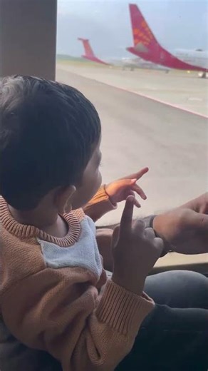 Little Liron is inside of Hyderabad Airport #spicejet