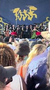 Raye covers Fly Me To The Moon at Jazz Fest 4-23-26