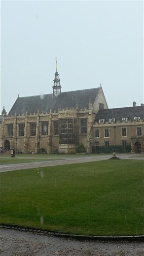 A different view of Cambridge today 🇬🇧⚡For a few minutes, the rain came down incredibly heavily