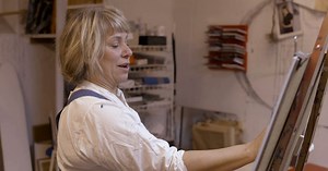 Kritik mot SVT-program med Stina Wollter efter antisemitiska uttalanden