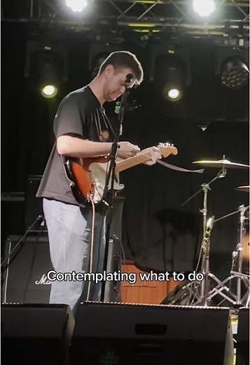 Broken Guitar String During Gig: A Funny Story