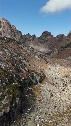 Les Merveilles des Pyrénées à Explorer ! #pyrénées #shorts #randonnée