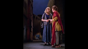 Ett minutts utdrag fra verket The Greeting av Bill Viola fra 1995. Verket kan oppleves i sin helhet i utstillingen Bill Viola - Into the Light, som vises på Stavanger kunstmuseum til og med søndag 15. august. | Stavanger kunstmuseum