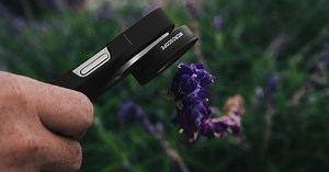 Sandmarc's iPhone Microscope Puts 40x Magnification In Your Palm