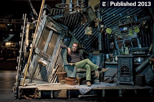 ‘Willy Wonka’ Shadows a Stage Candy Man