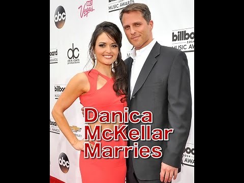 Danica McKellar Marries Scott Sveslosky in Intimate Hawaiian Wedding