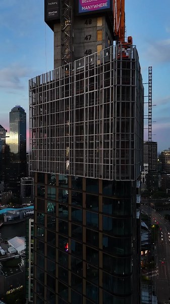 Queensbridge Building: Luxury Living in Southbank Melbourne