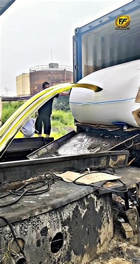 This Water Looks Completely Fake! 🤯| Laminar Flow #shorts #viral