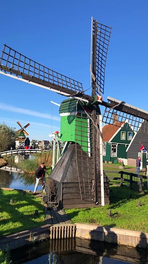 オランダの風車村ザーンセスカンスの旅行
