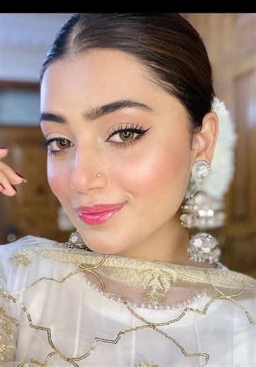 Hania Amir's Stunning Wedding Makeup Tutorial