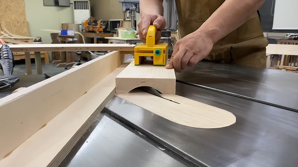 Easy Cove Cutting Jig for Table Saw Perfect Curves and Professional Results DIY