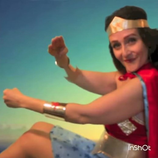 Aliens vs Wonder Woman: Movie trailer Mashups