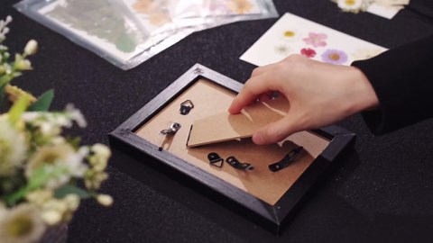 Nuanchu 167 Pcs Real Dried Pressed Flowers Natural Dried Flowers Colorful Daisy Mixed Wildflowers Leave for DIY Candle Resin Nails Jewelry Pendant Crafts Floral Art(Multicolor,Lovely Style)