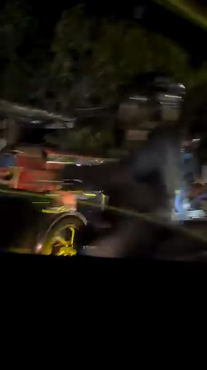 Counterflow ❌ Overflow ⛲ Counterflow refers to driving in the opposite direction of the designated traffic flow on a roadway, a risky and unlawful behavior that can easily result in head-on crashes. (Credits to the rightful owner) #ursautomotive #drivingtips #automotive | URS Cainta Automotive Student Association - CASA | Facebook