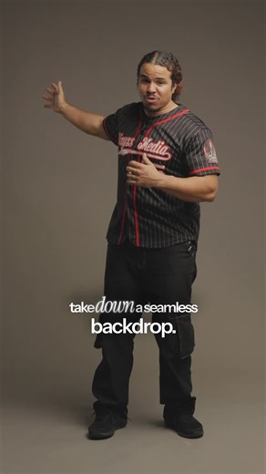 Cyrus Teague on Instagram: "How to roll up seamless paper backdrops properly! #katebackdrop #seamless #paperbackdrop #photographytips #howto"