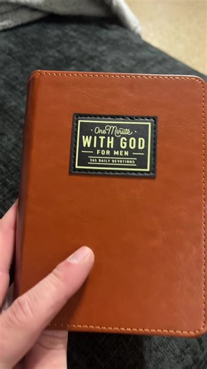 Daily Devotions for Men: Inspiring God's Guidance