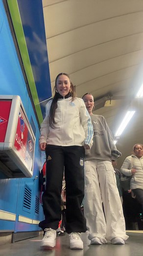 Bailes de Dembow Trend en el Tren