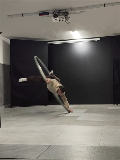 Cyr Wheel: The Art of Dance in Motion