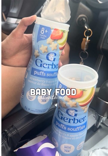 Gerber Puffs Baby Food🍓🍏🍼 #eatwithme #gerberbaby #babyfood #ricecrackers #erinmucks