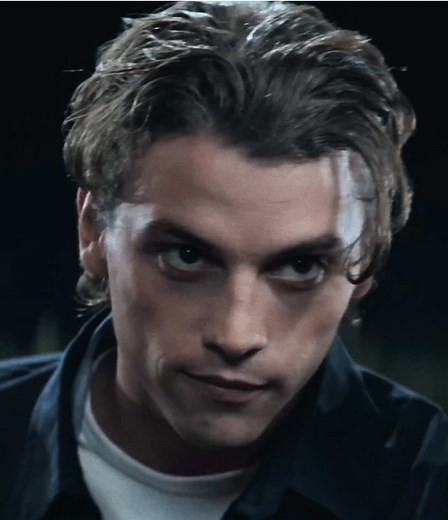 He’d never creep me out…. #billyloomis #billyloomisedit #skeetulrich #scream7 #fyp