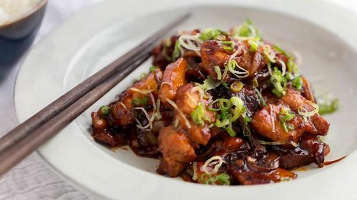 Spicy Korean Pork Belly (Jeyuk Bokkeum)