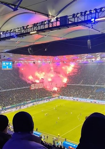 Südkurve Ultras pyro party in Hamburg! | Hamburger SV 2-2 Bayern | Bundesliga
