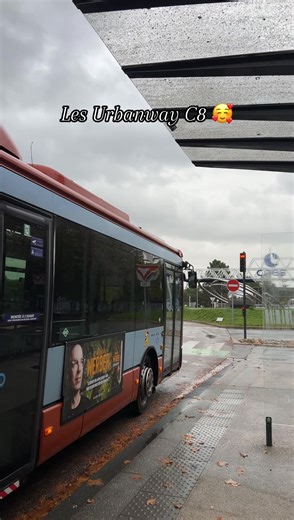 Départ de la 2117 sur la ligne 37 en direction de Jolimont a l’arret CNES-IAS ! Spot avec @Ranix.spot 🚌 : IVECO Bus Urbanway 12 ⛽️ : Gaz Naturel 🚏 : CNES-IAS Identification : 2117 (GB-433-QC) Dépot : Langlade Moteur : Iveco Cursor 8 F2BG - 290 ch Boite de vitesse : Automatique Voith D864.6 Nombre de portes : 3 Girouette : Hanover Displays LED Polychromes Oranges Longueur : 12.00m Mise en service : Septembre 2021 Numéro de service : ?? Exploitant : SMTC Tisséo