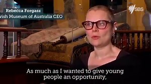 Experts say inter-generational workplaces are the way forward, as the number of older workers grows. | SBS News